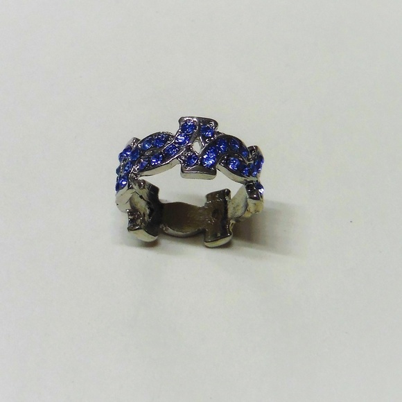 Sparkling Blue Fashion Ring - Picture 1 of 3